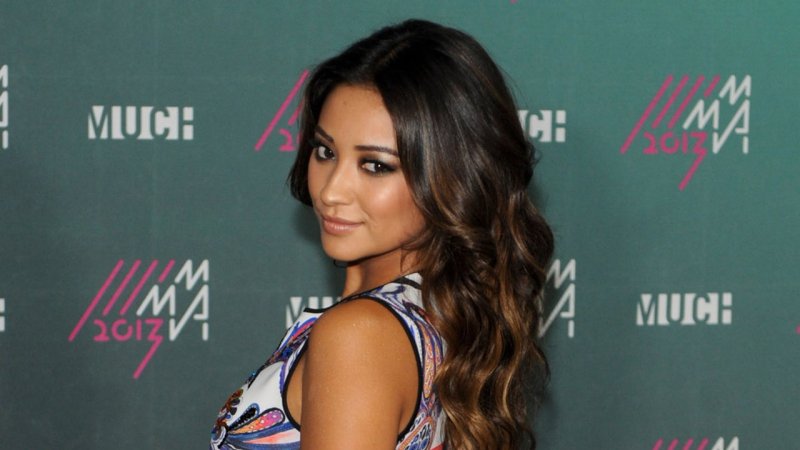 Shay mitchell