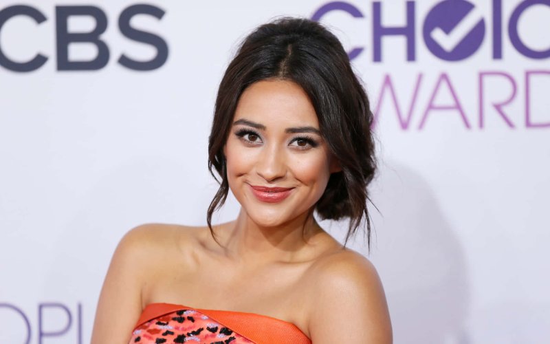 Shay mitchell