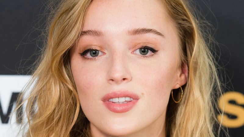 Phoebe dynevor