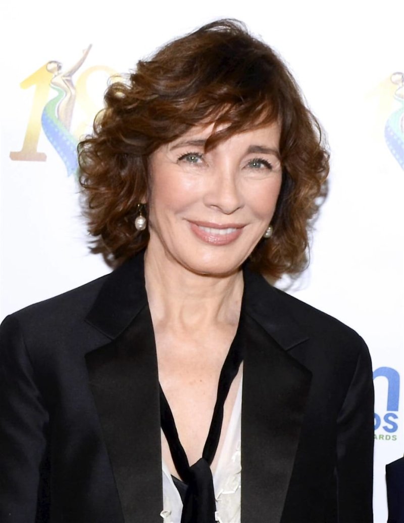 Anne archer