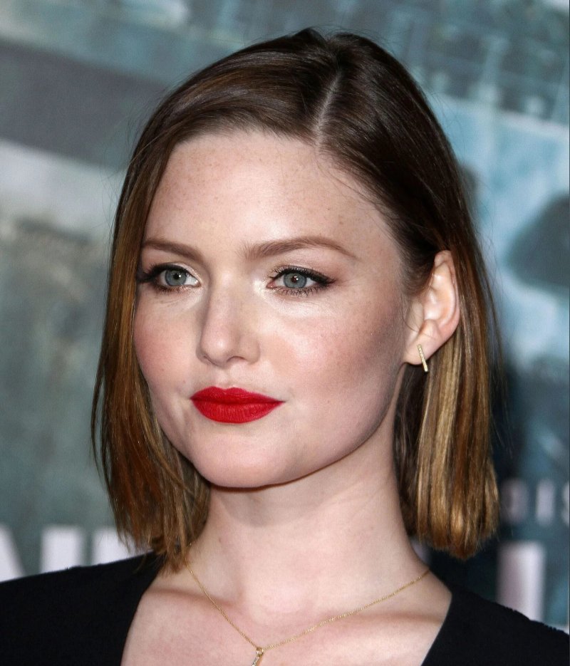 Holliday grainger