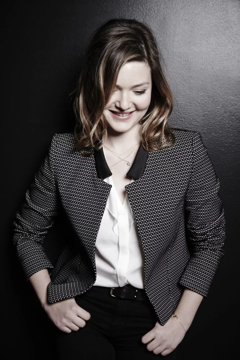 Holliday grainger