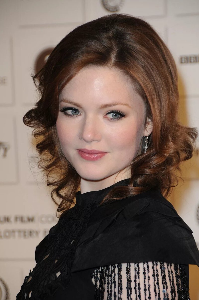 Holliday grainger