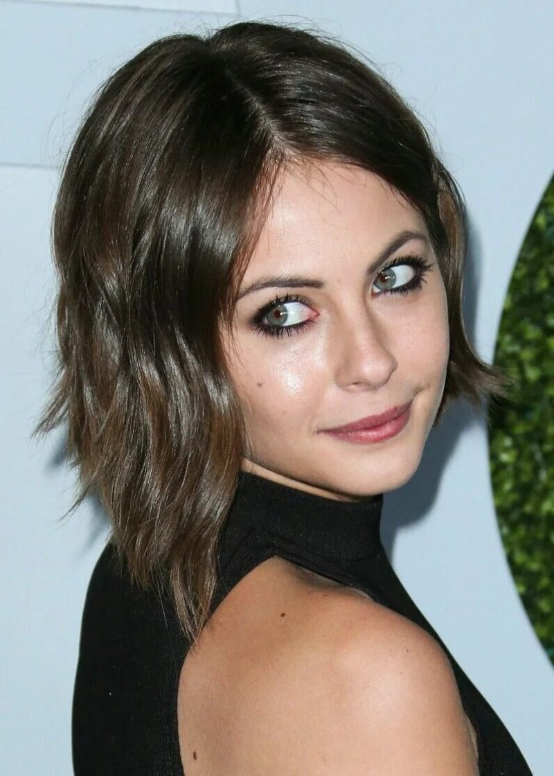 Willa holland