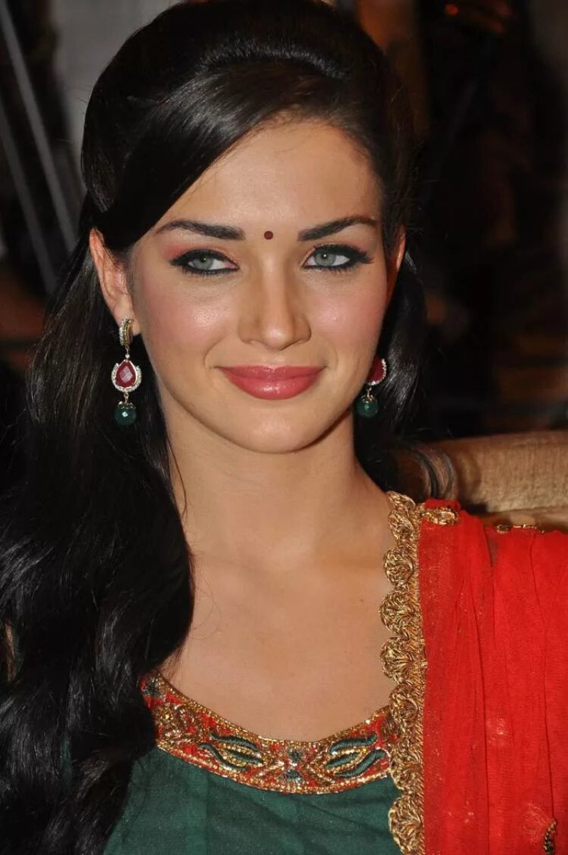 Amy jackson