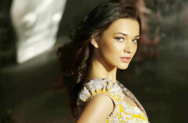 Amy jackson