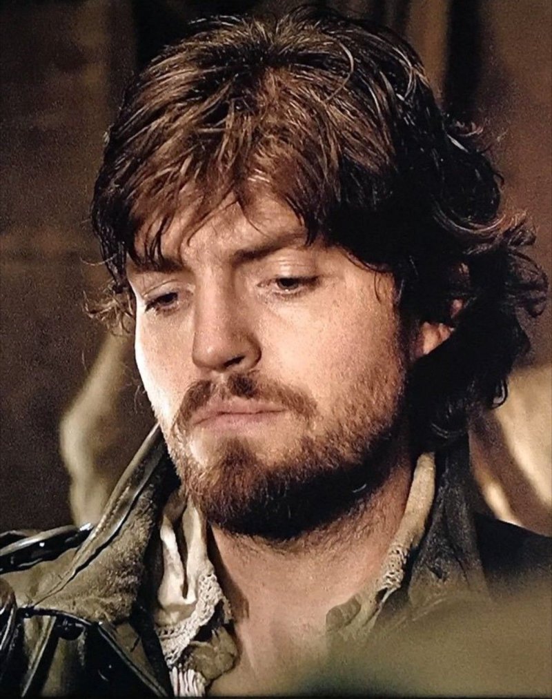 Tom burke