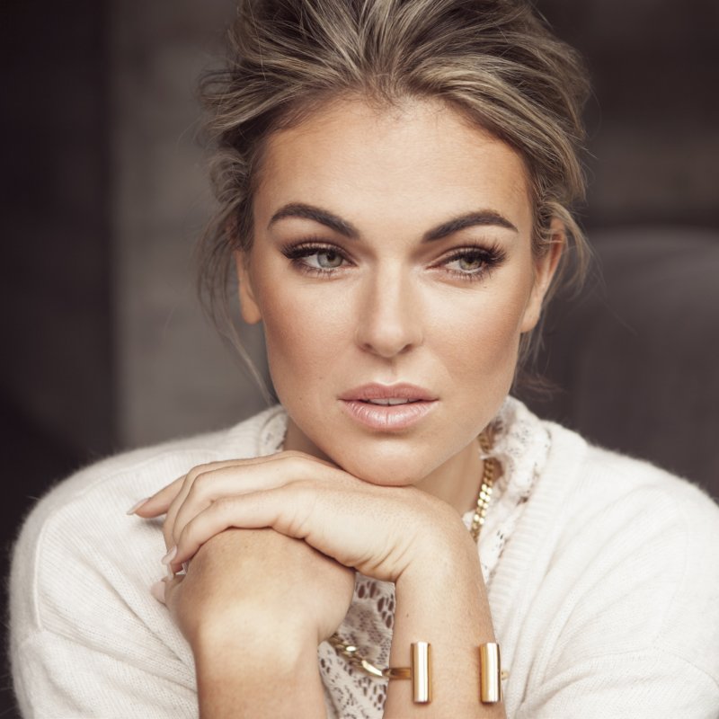 Serinda swan