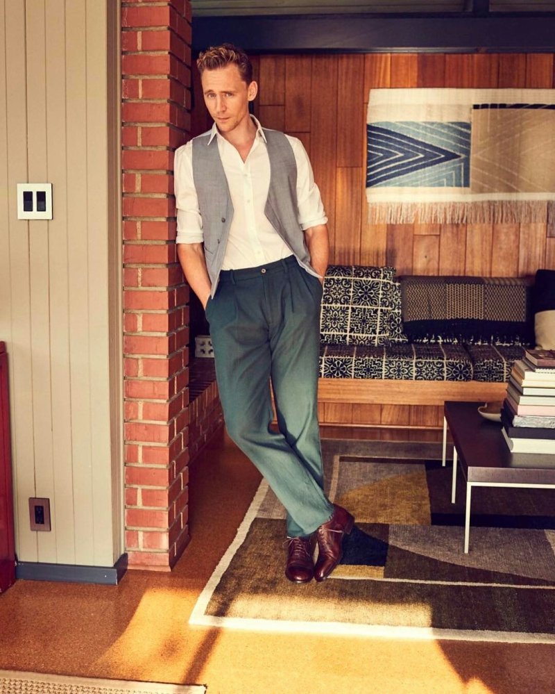 Tom hiddleston в полный рост