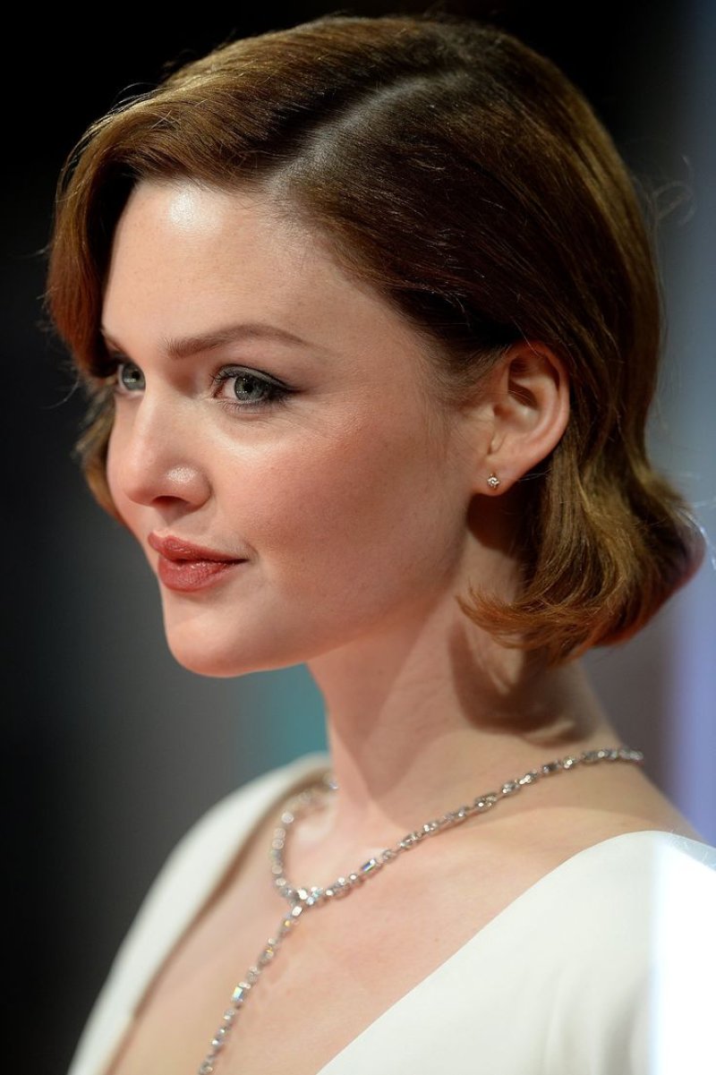 Holliday grainger