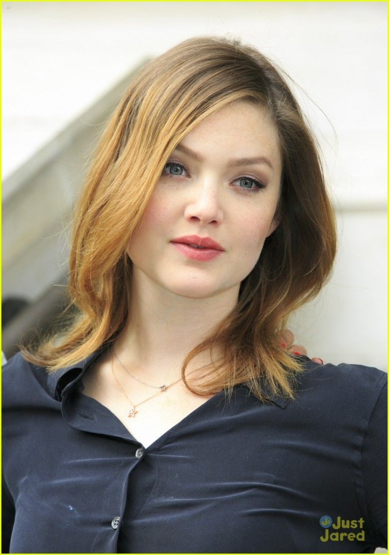 Holliday grainger