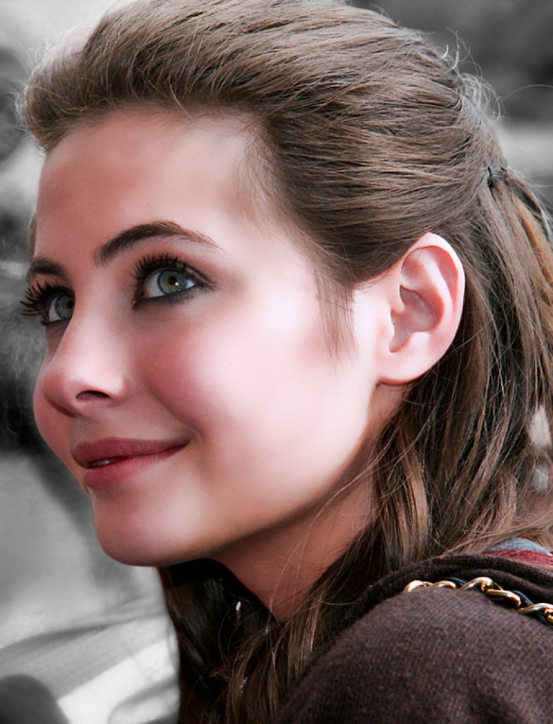 Willa holland