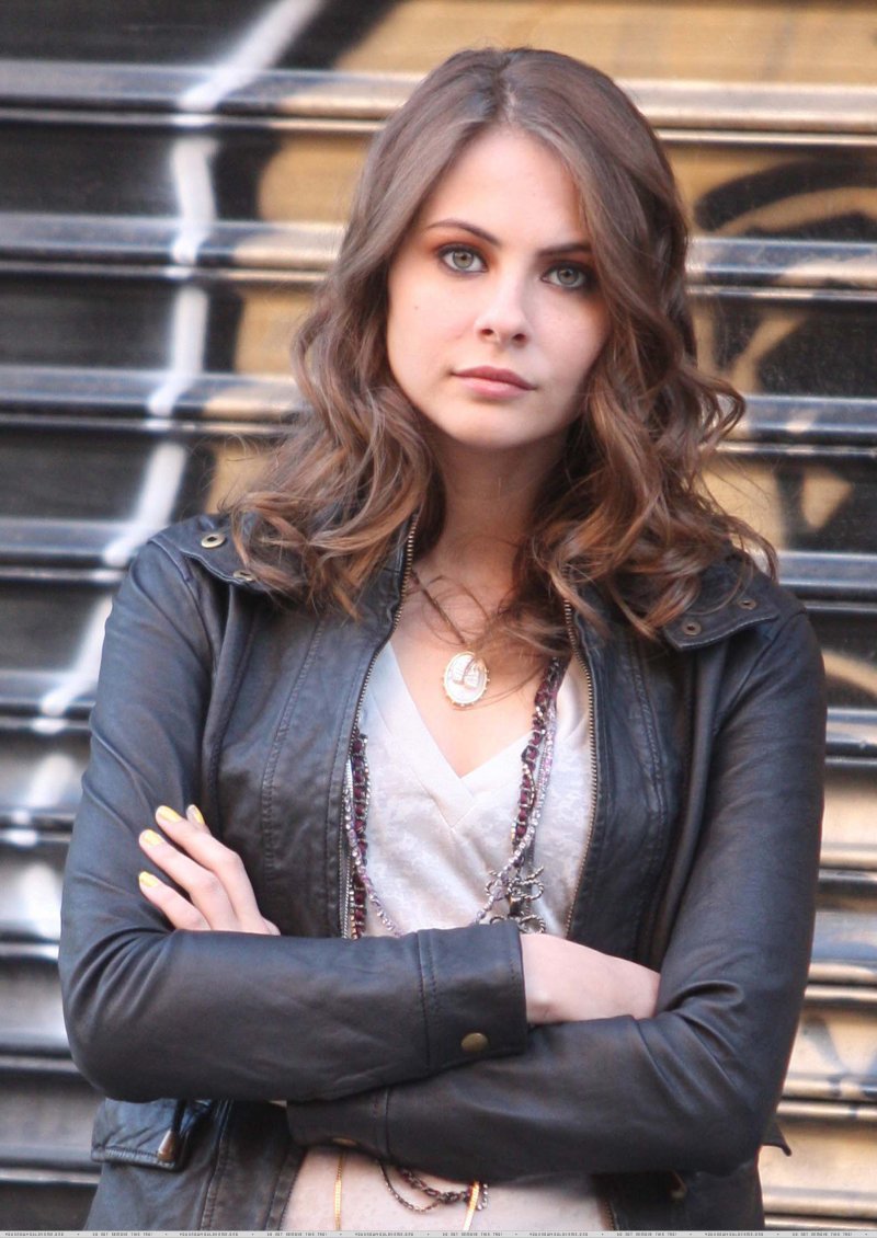 Willa holland