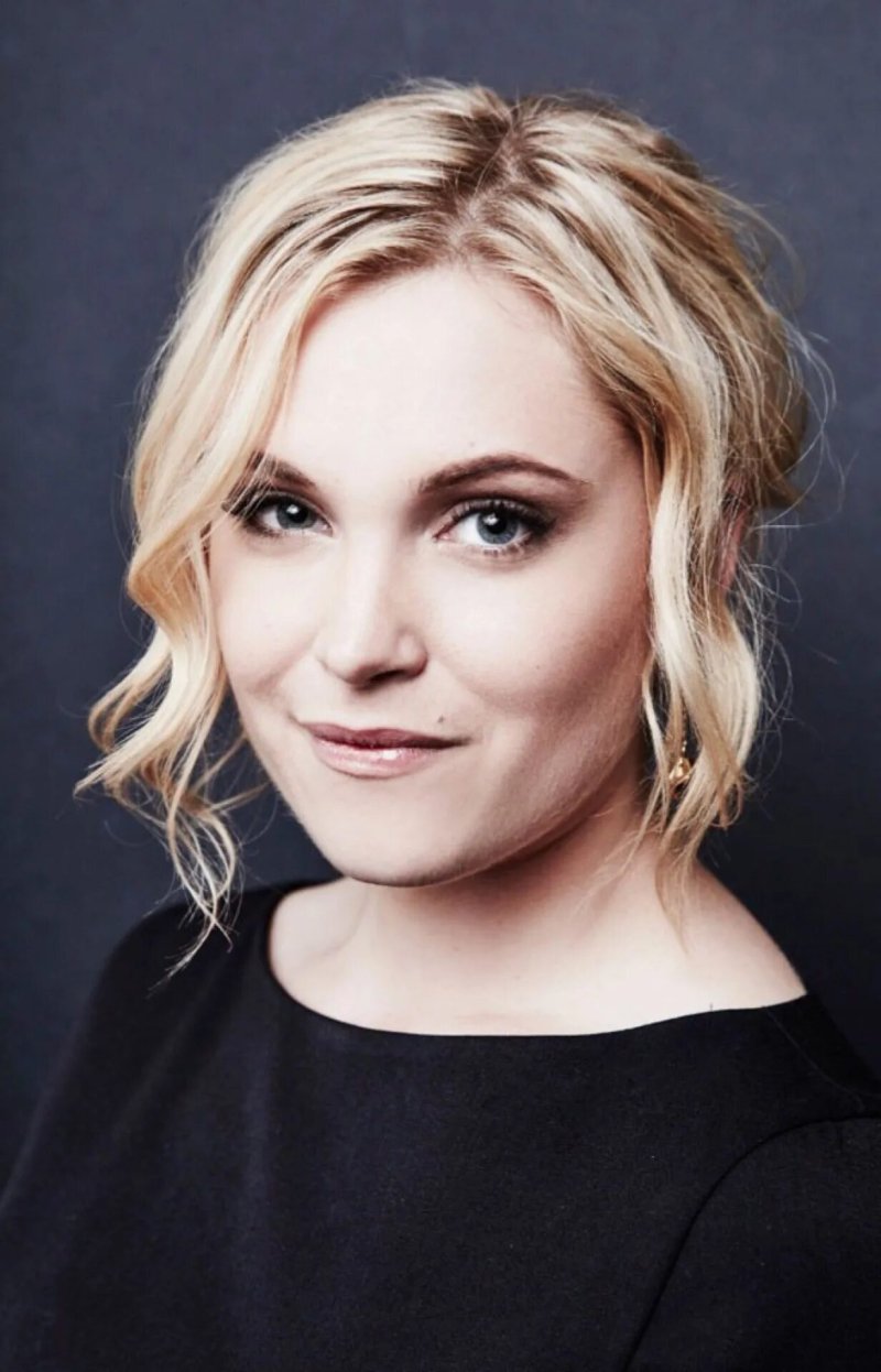 Eliza taylor