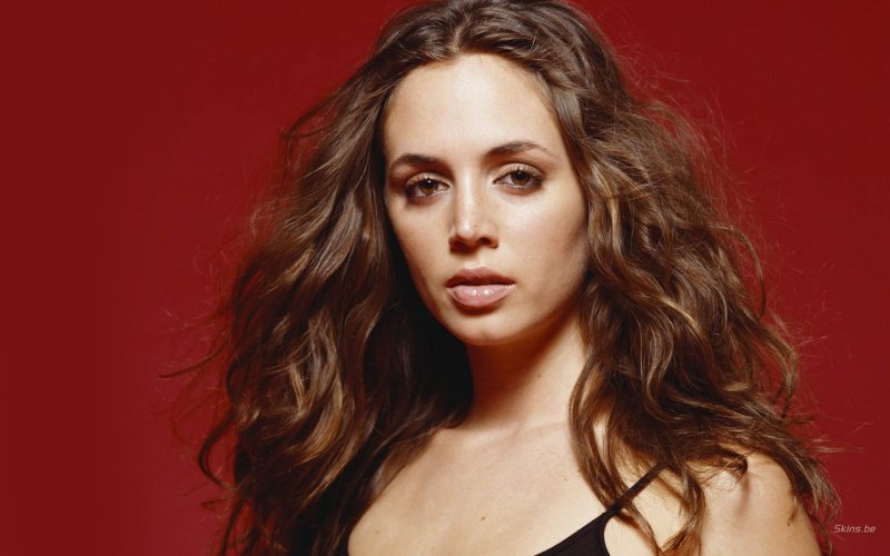 Eliza dushku