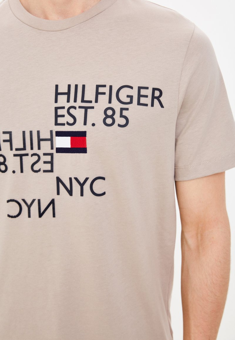 Tommy hilfiger бежевая футболка