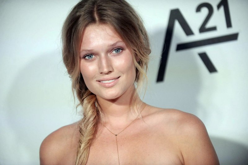 Toni garrn