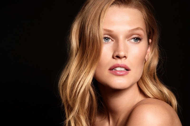 Toni garrn