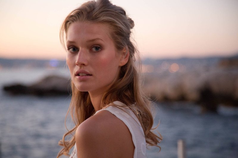 Toni garrn