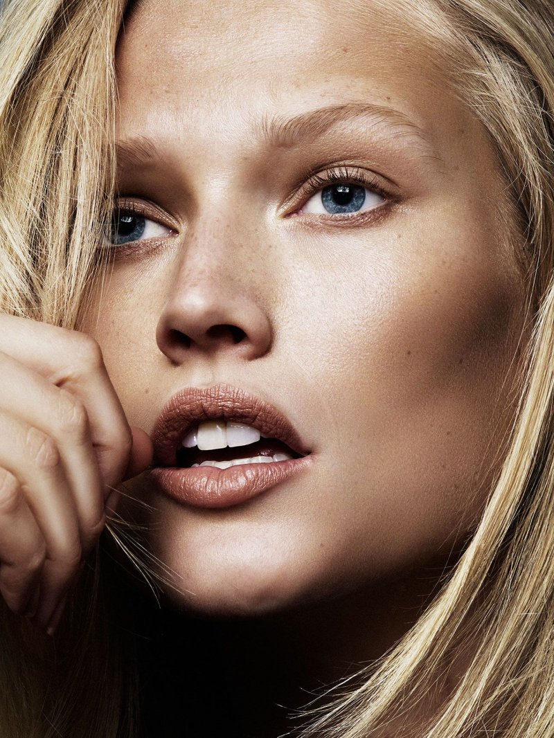 Toni garrn