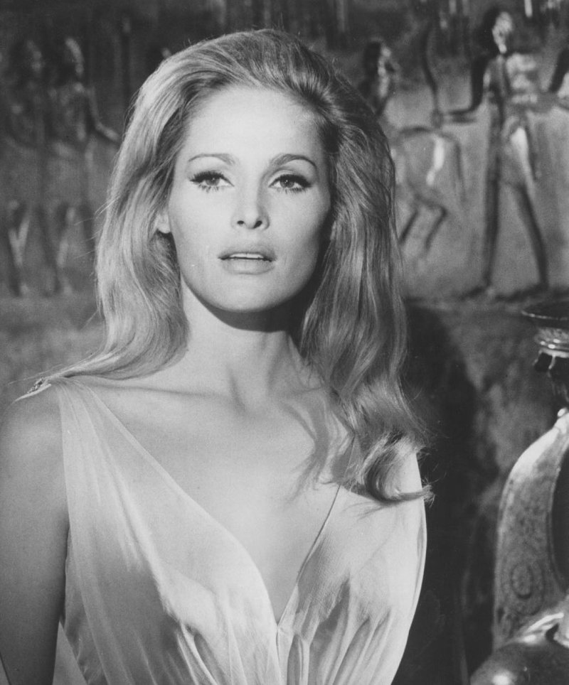 Ursula andress