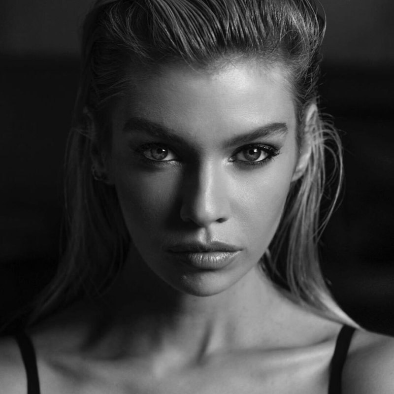 Stella maxwell