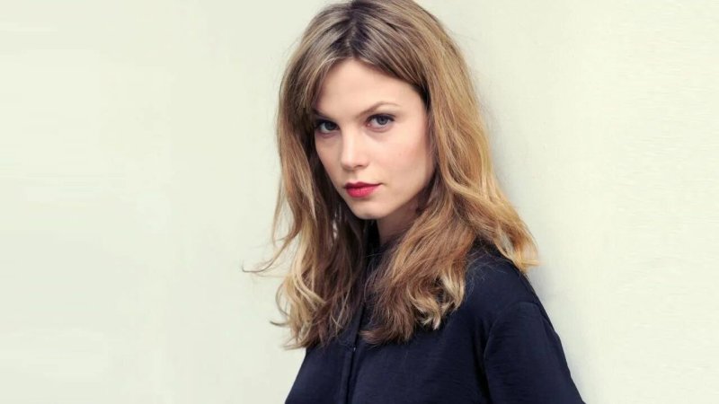 Sylvia hoeks