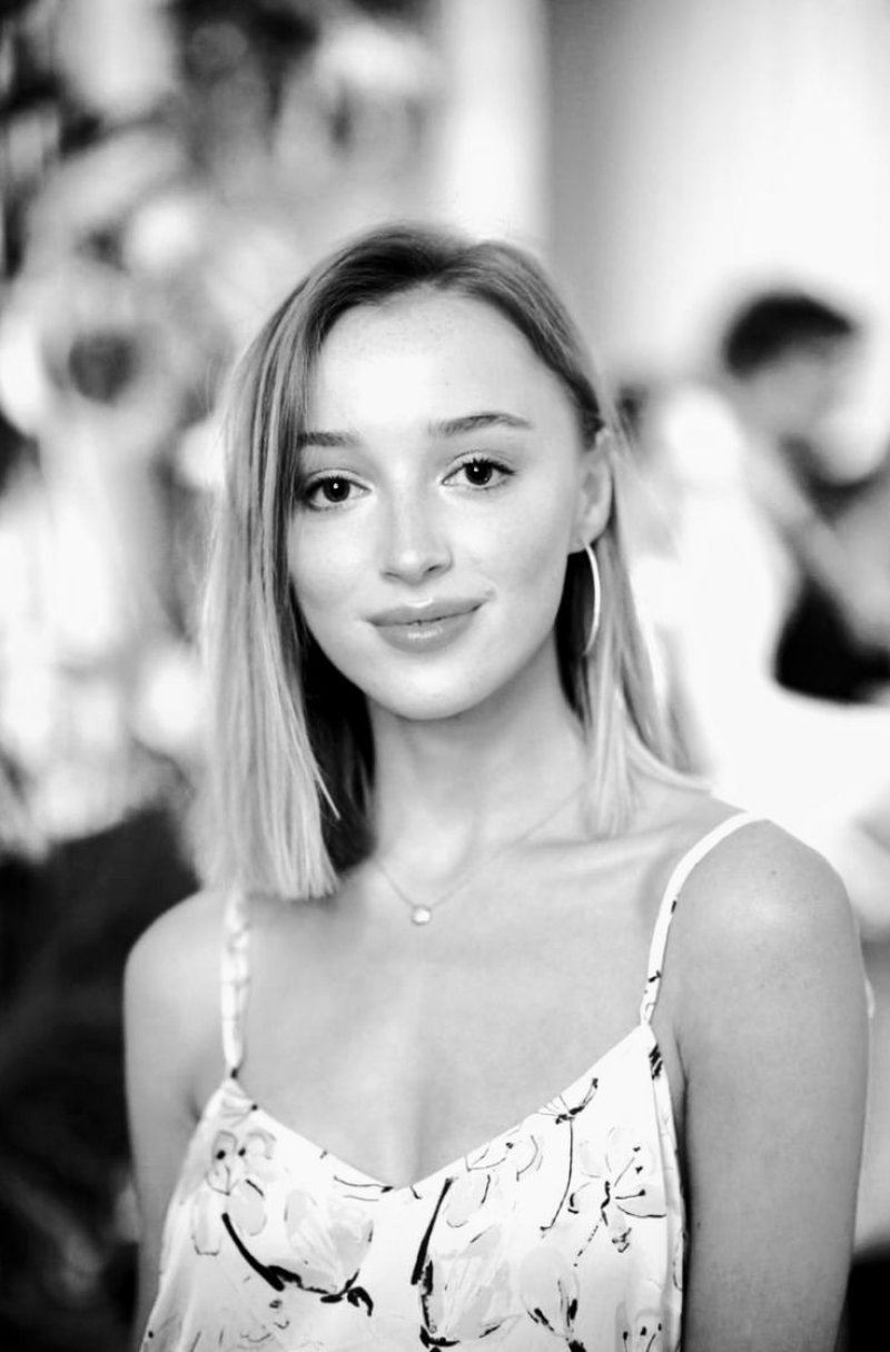 Phoebe dynevor