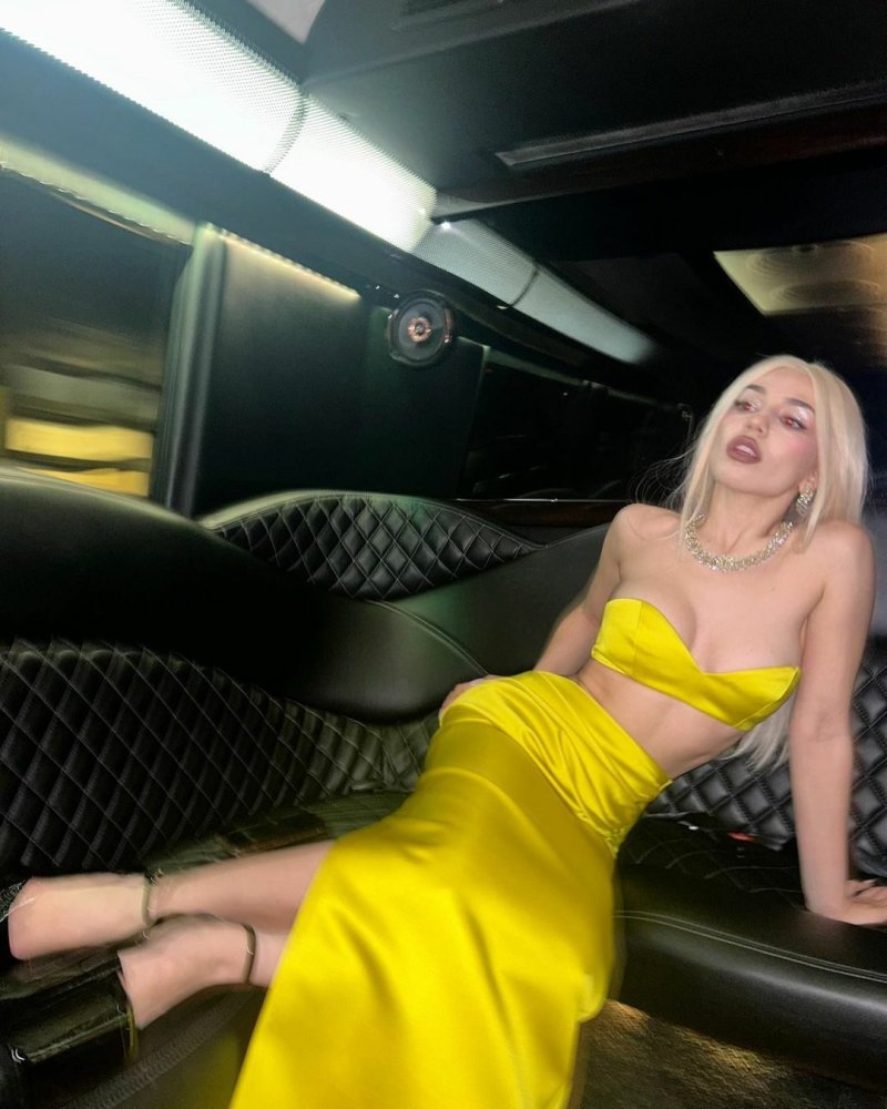 Ava max