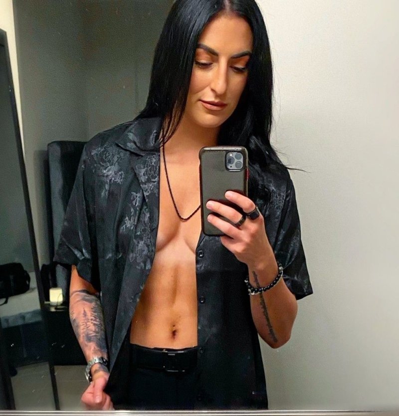 Sonya deville